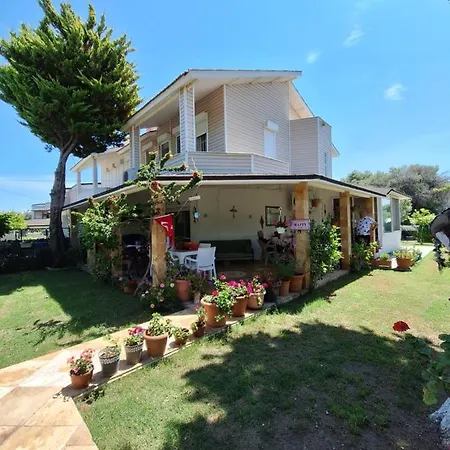 Konukevi ınci Çeşme